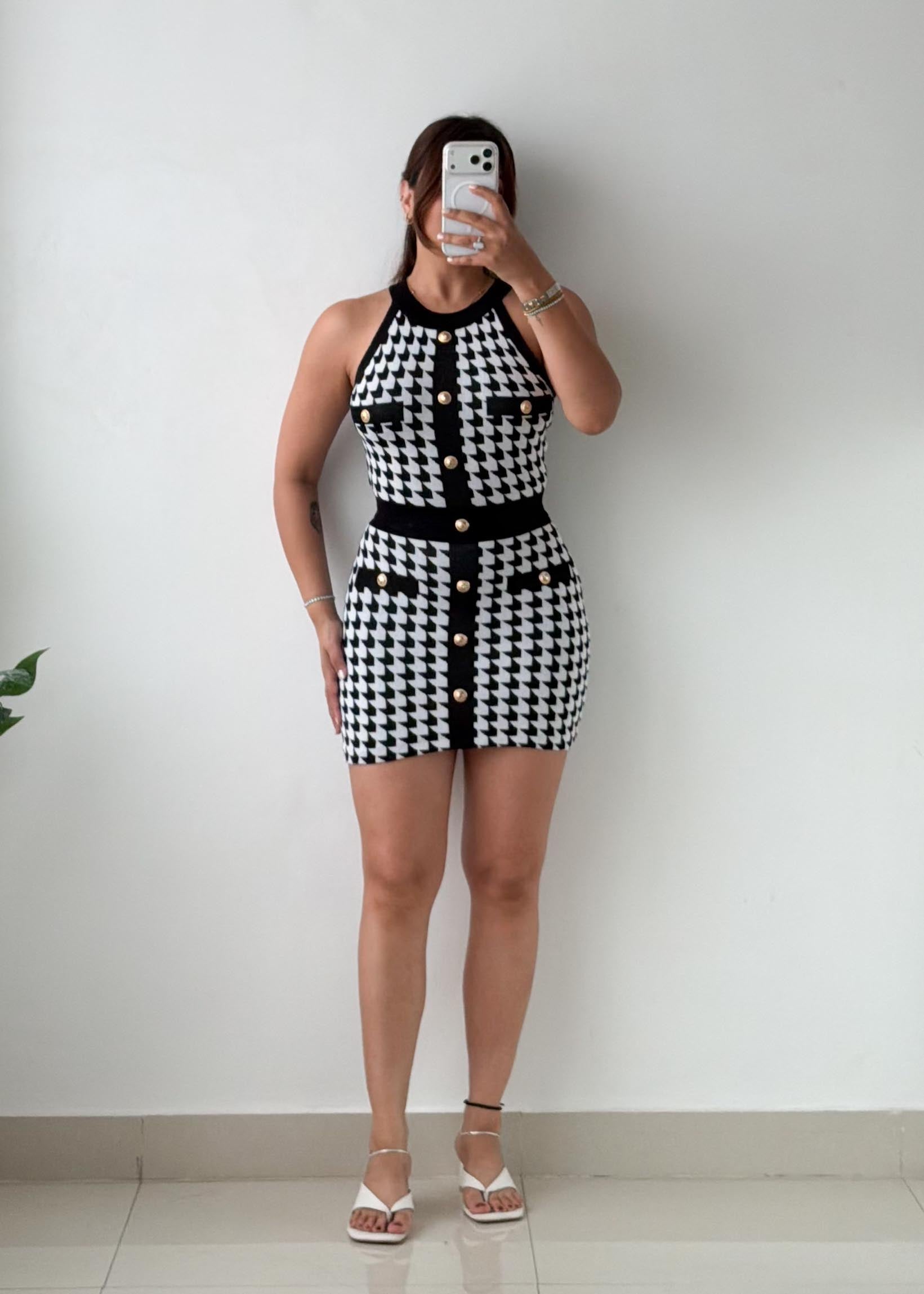 Size XS-S Black & White Houndstooth Knit Mini Dress