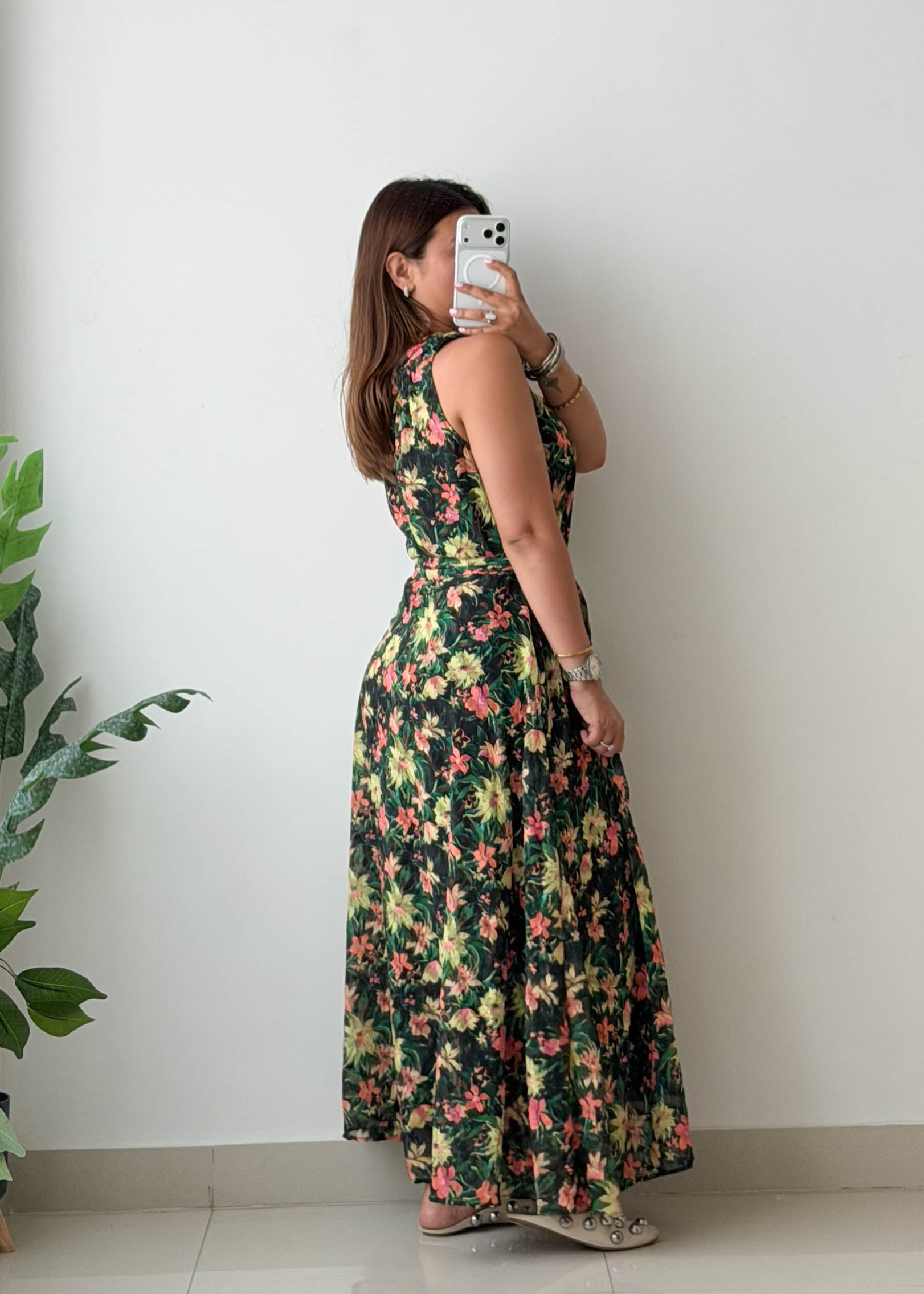 Size M-L Black Floral Halter Maxi Dress