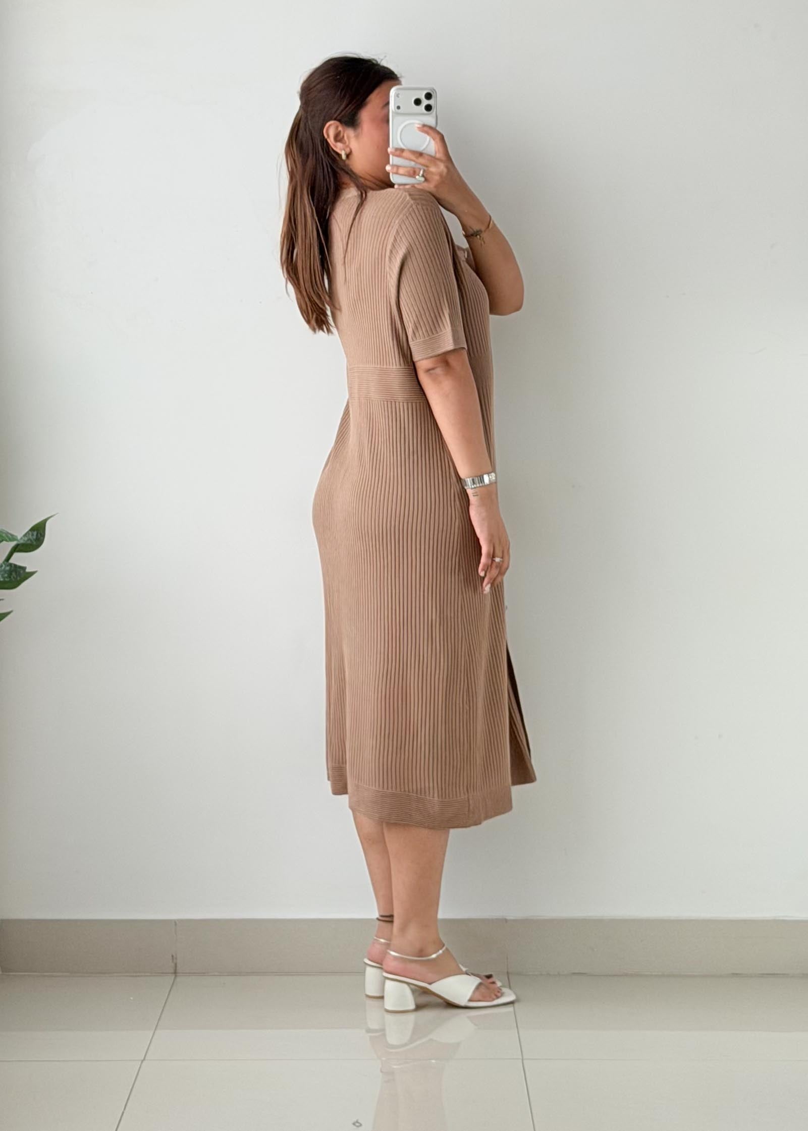 Size L-XL Mocha Ribbed Button-Front Midi Dress