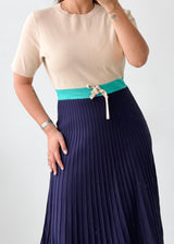 Size M-L Beige & Navy Colorblock Midi Dress