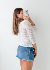 Size M-L White Textured Button Top