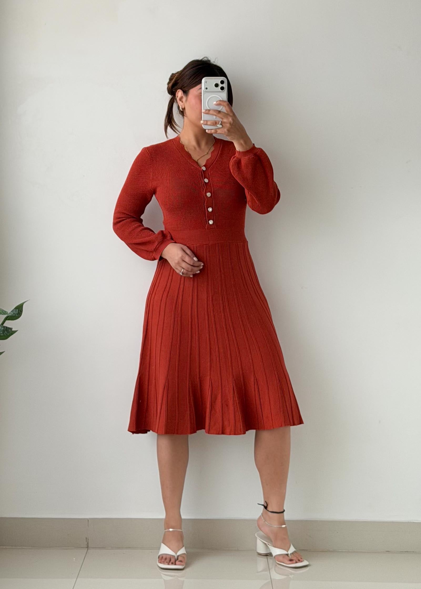 Size S-M Rust Red Ribbed Pleated Midi Dress
