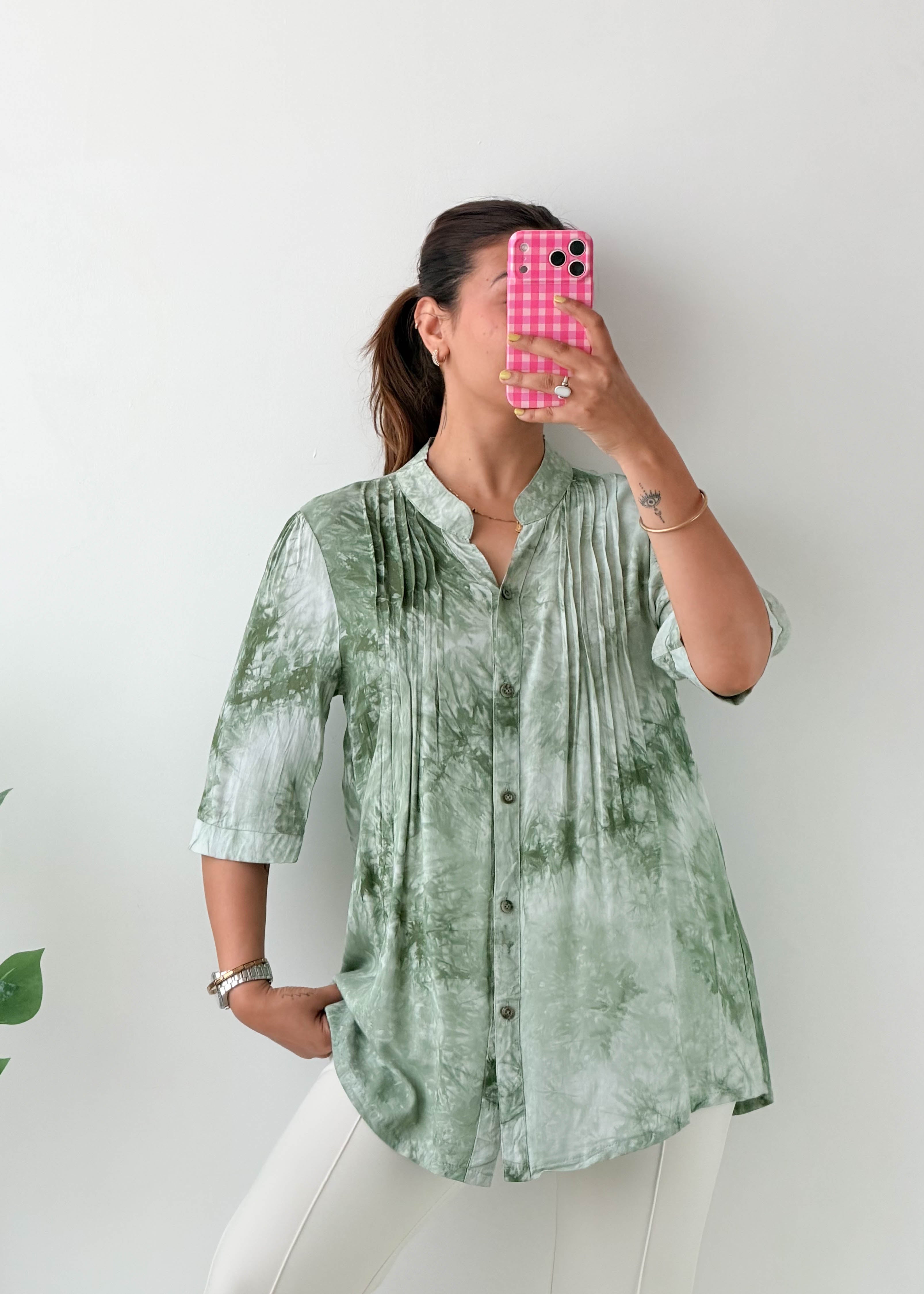 Size S-M Sage Green Tie-Dye Pleated Shirt