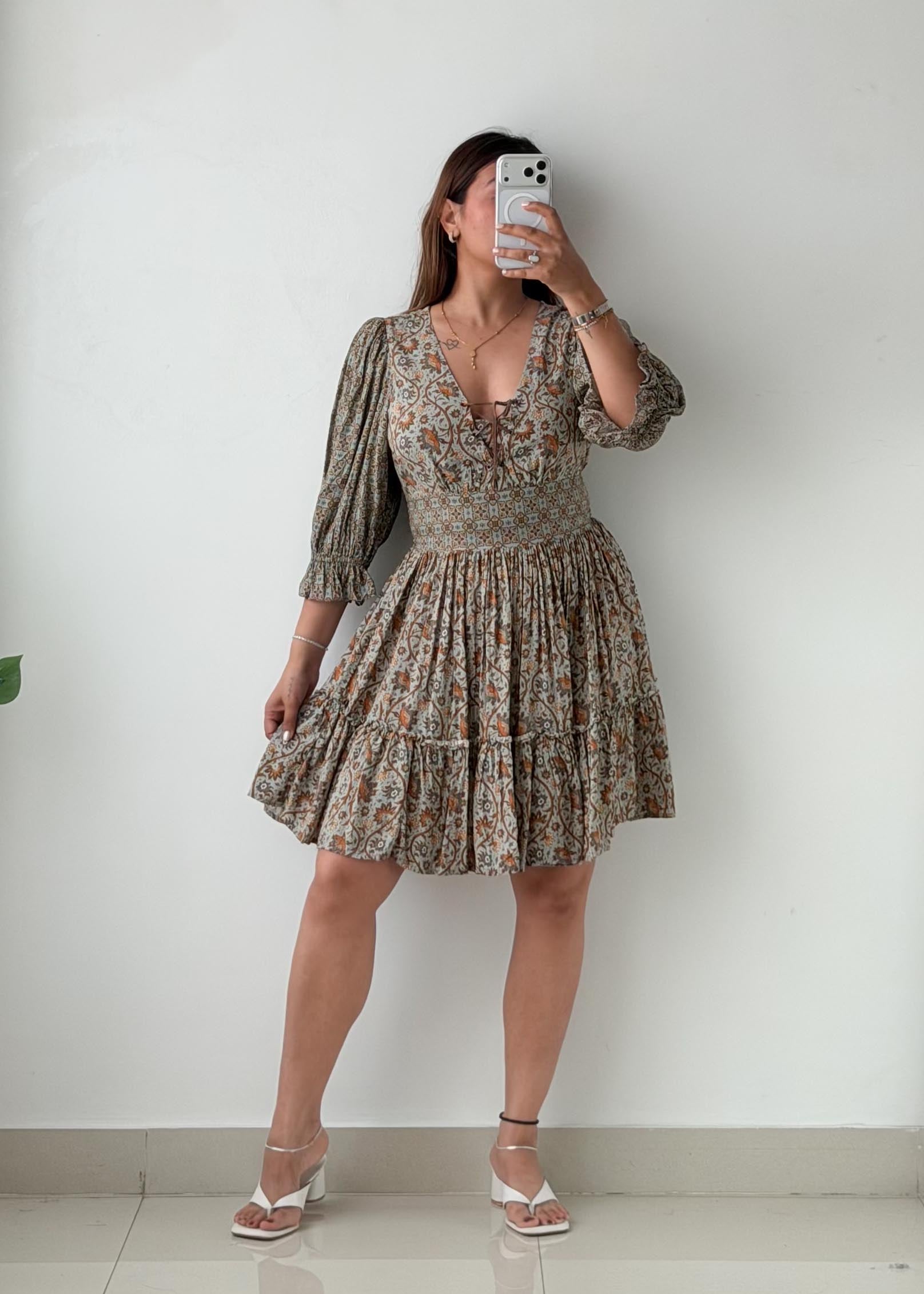 Size S-M Beige Floral Print Puff Sleeve Mini Dress
