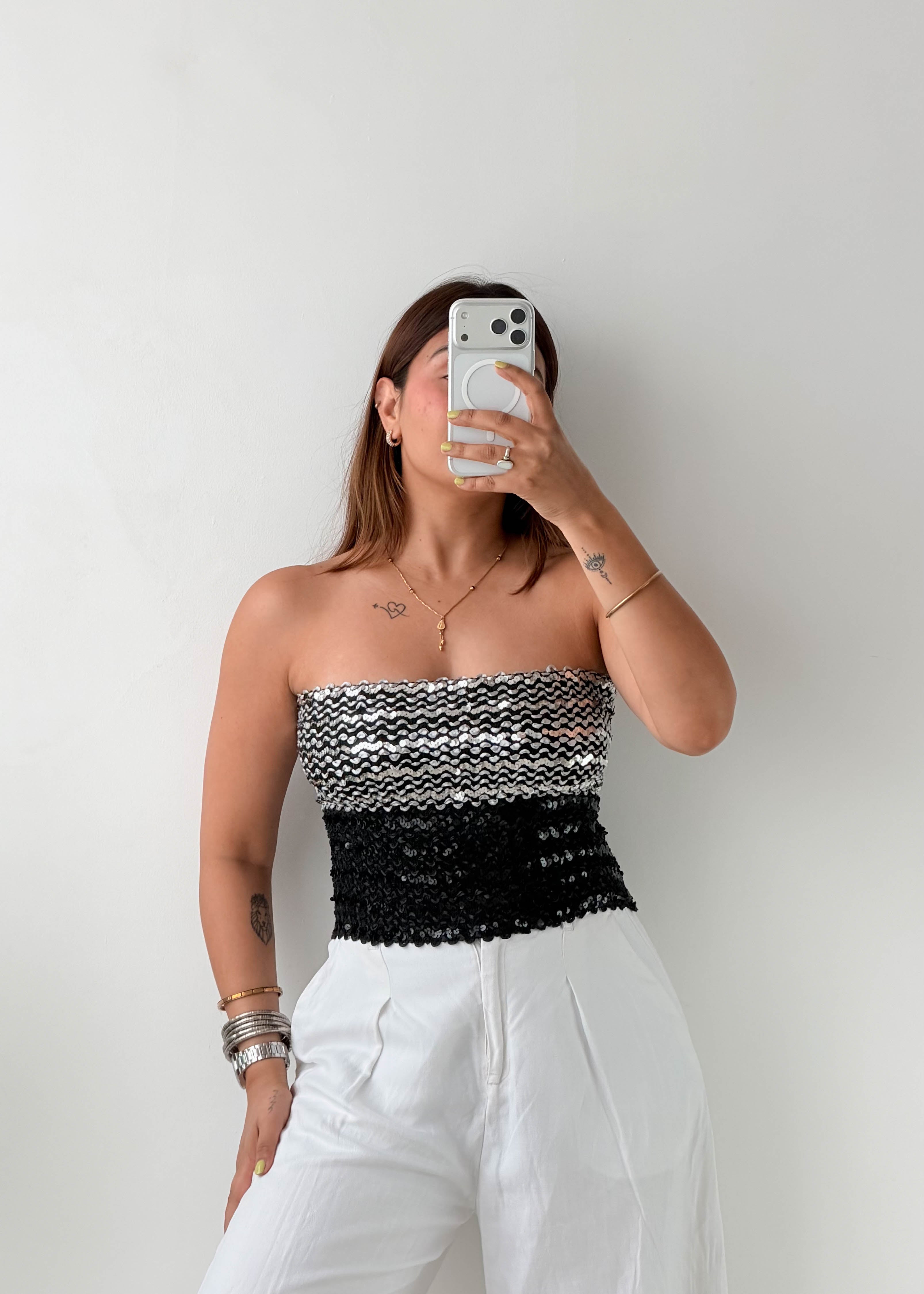 Size XS-M Black & White Smocked Tube Top