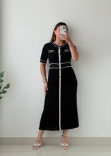 Size M-L Black Contrast Trim Pleated Knit Maxi Dress