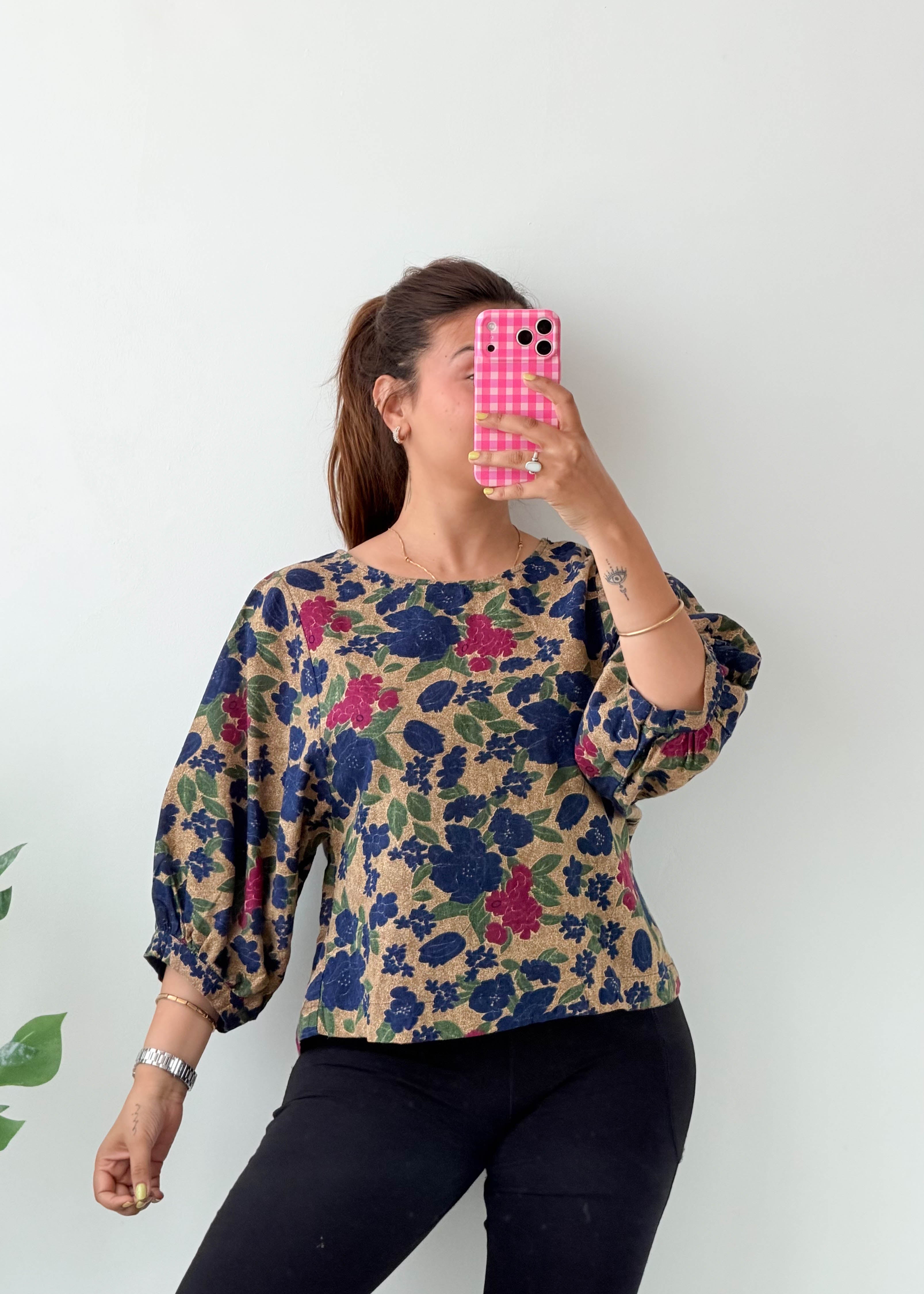 Size S-M Beige Floral Batwing Top