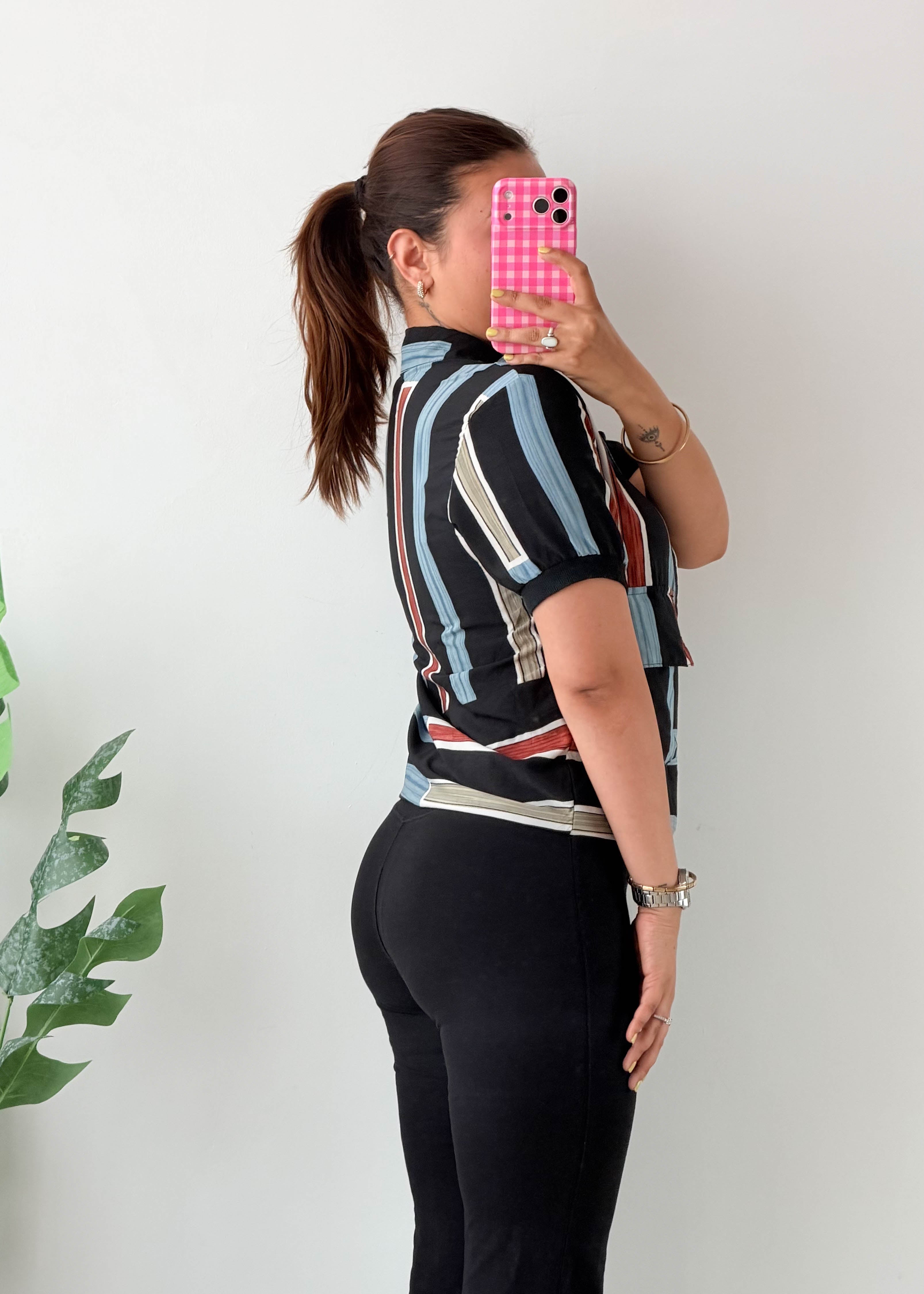 Size XS-S Multicolor Striped Crop Shirt