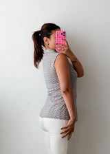 Size XS-S Grey Textured Sleeveless Shirt