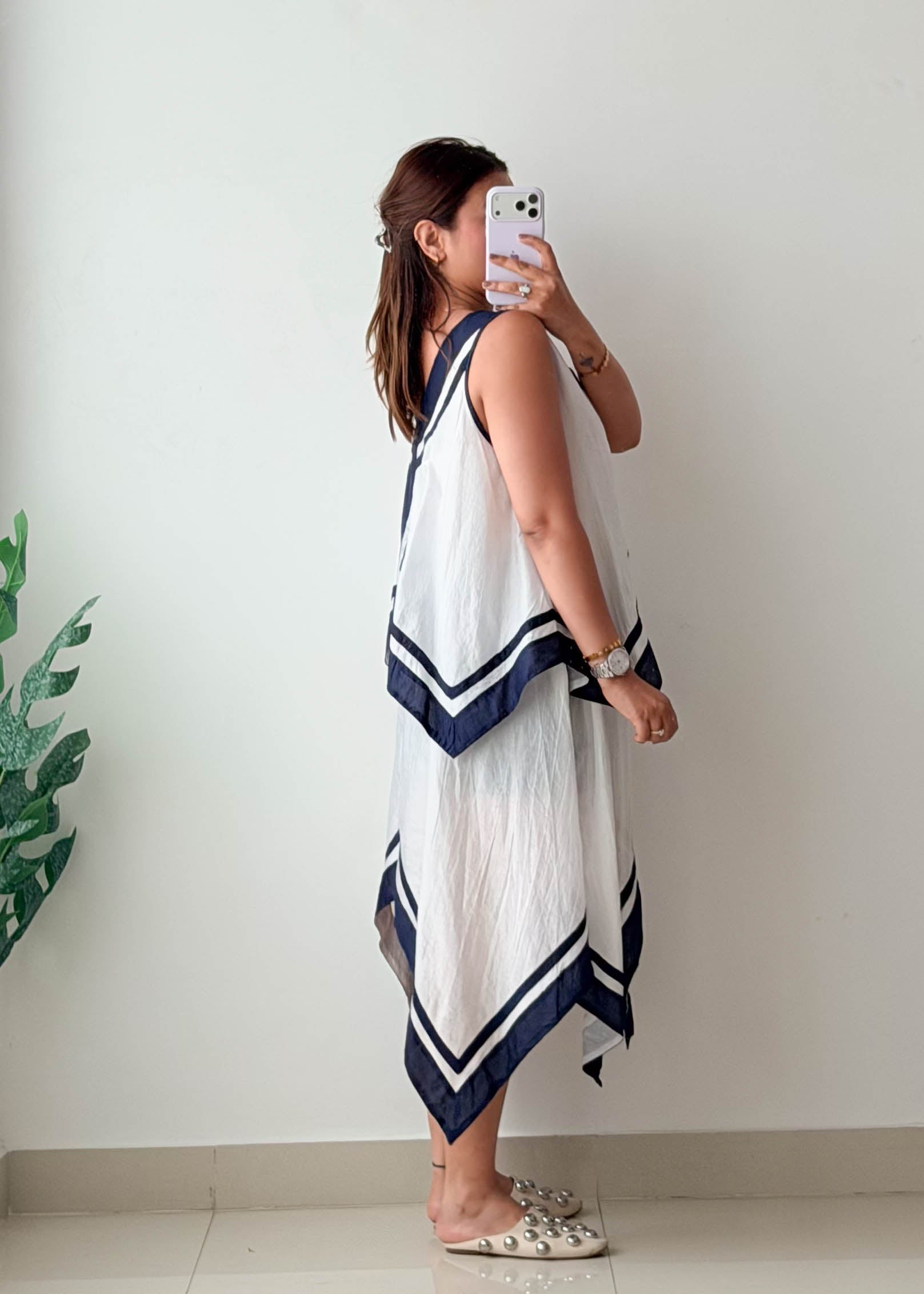 Size M-L White & Navy Asymmetrical Midi Dress