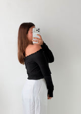 Size M-L Black Off-Shoulder Ribbed Top