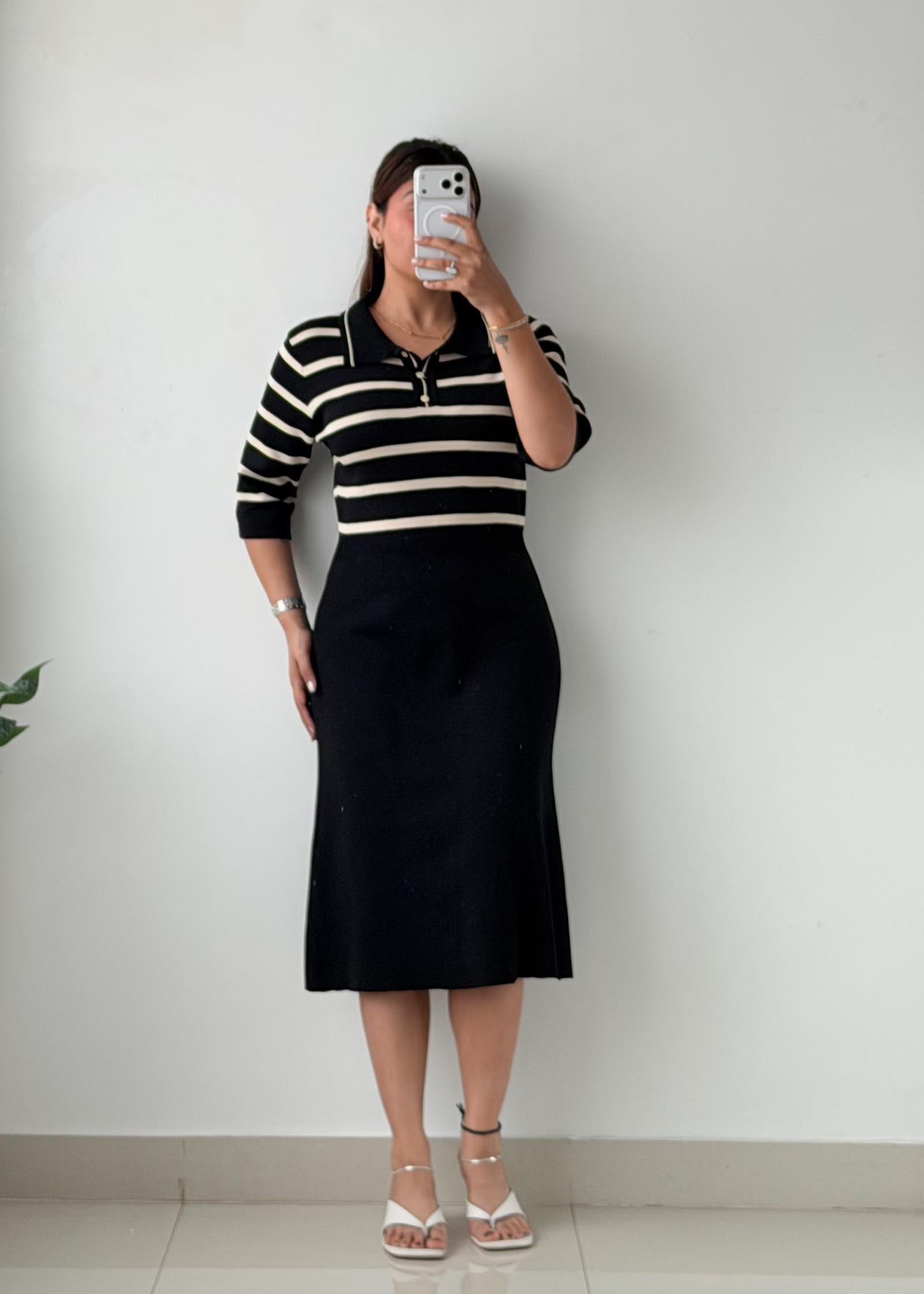 Size M-L Black & White Striped Bodycon Midi Dress