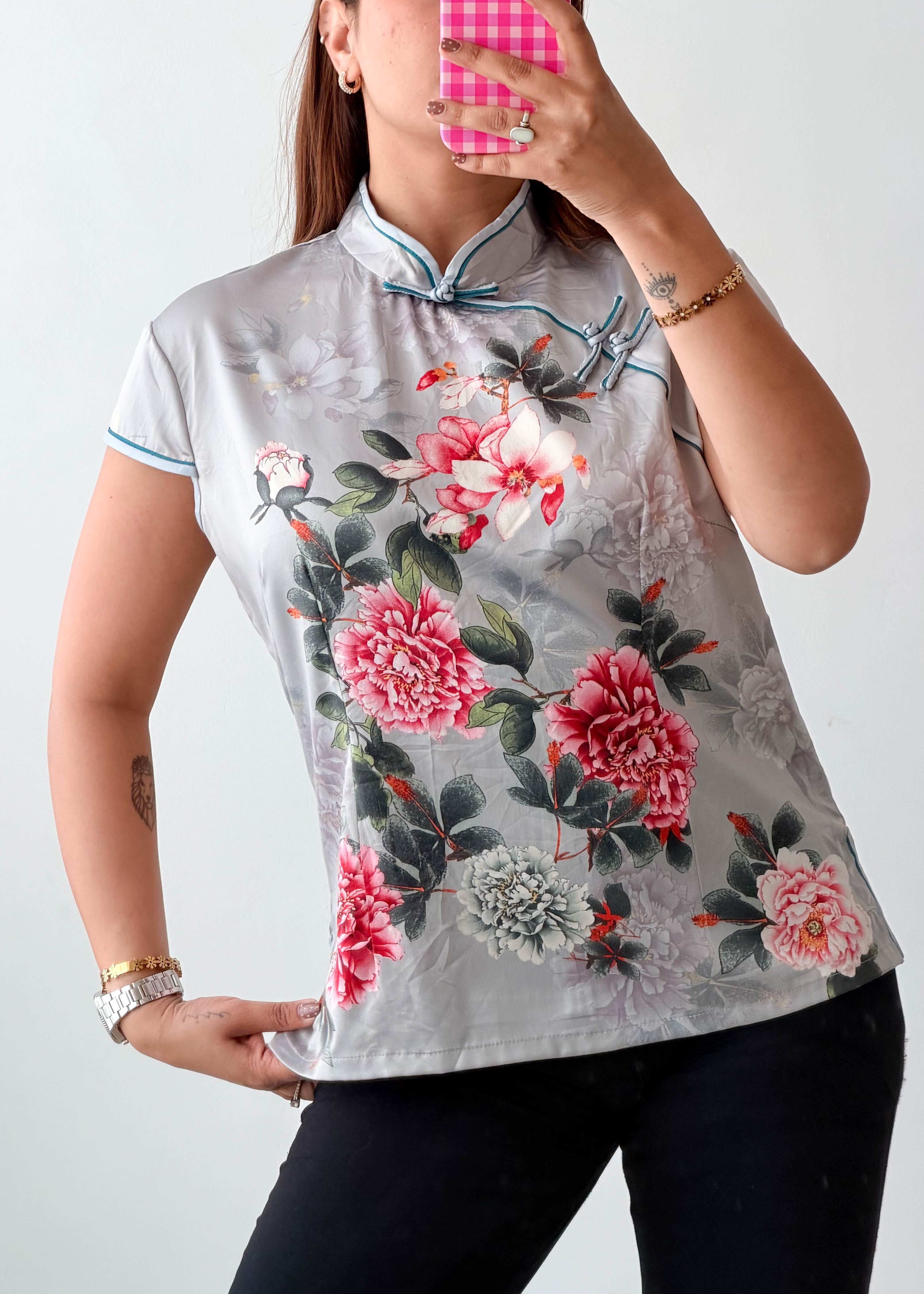 Size M Grey Floral Mandarin Collar Top