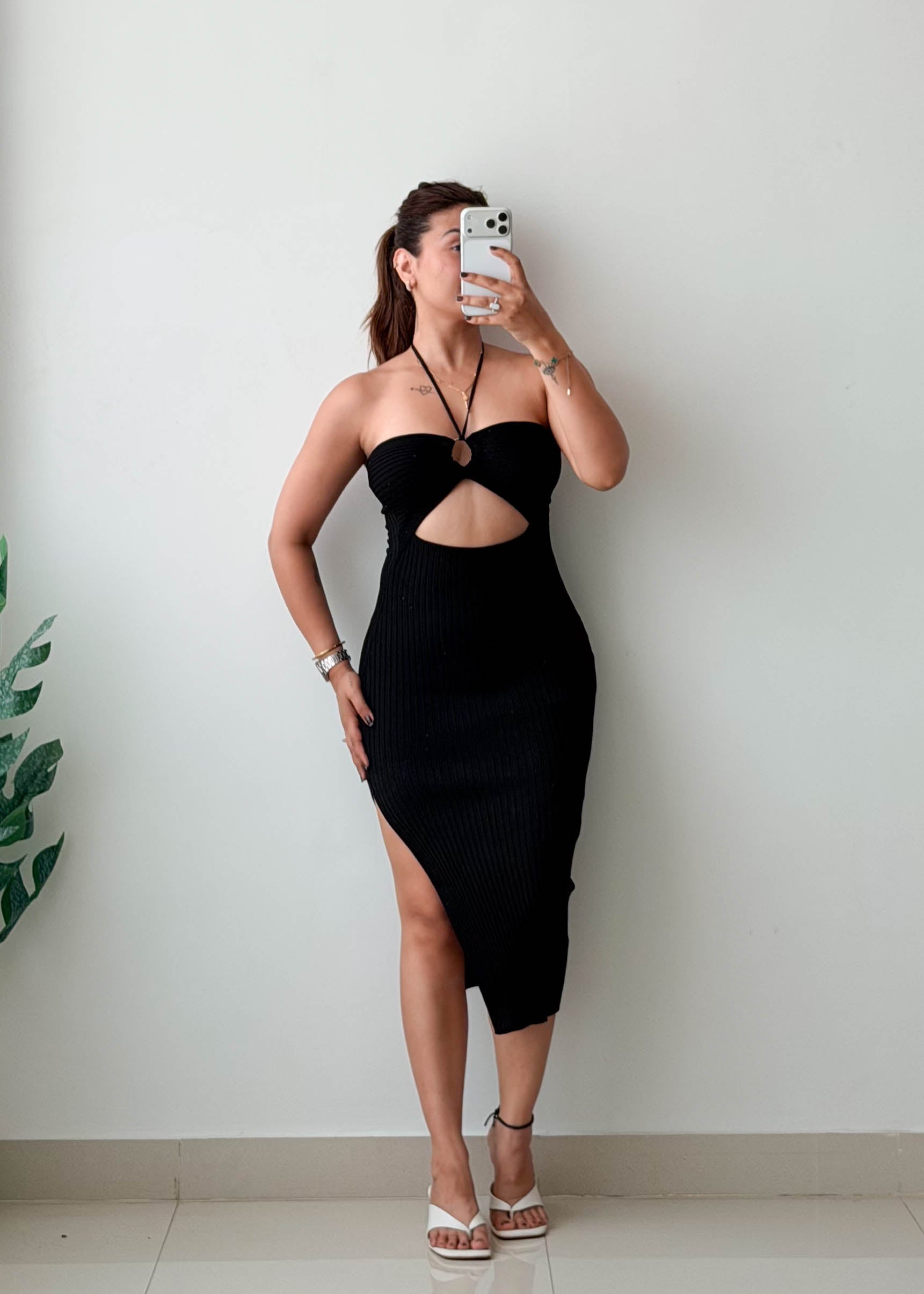 Size XS-S Black Cut-Out Ribbed Midi Dress