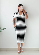 Size XS-M Black Striped Ribbed Midi Dress