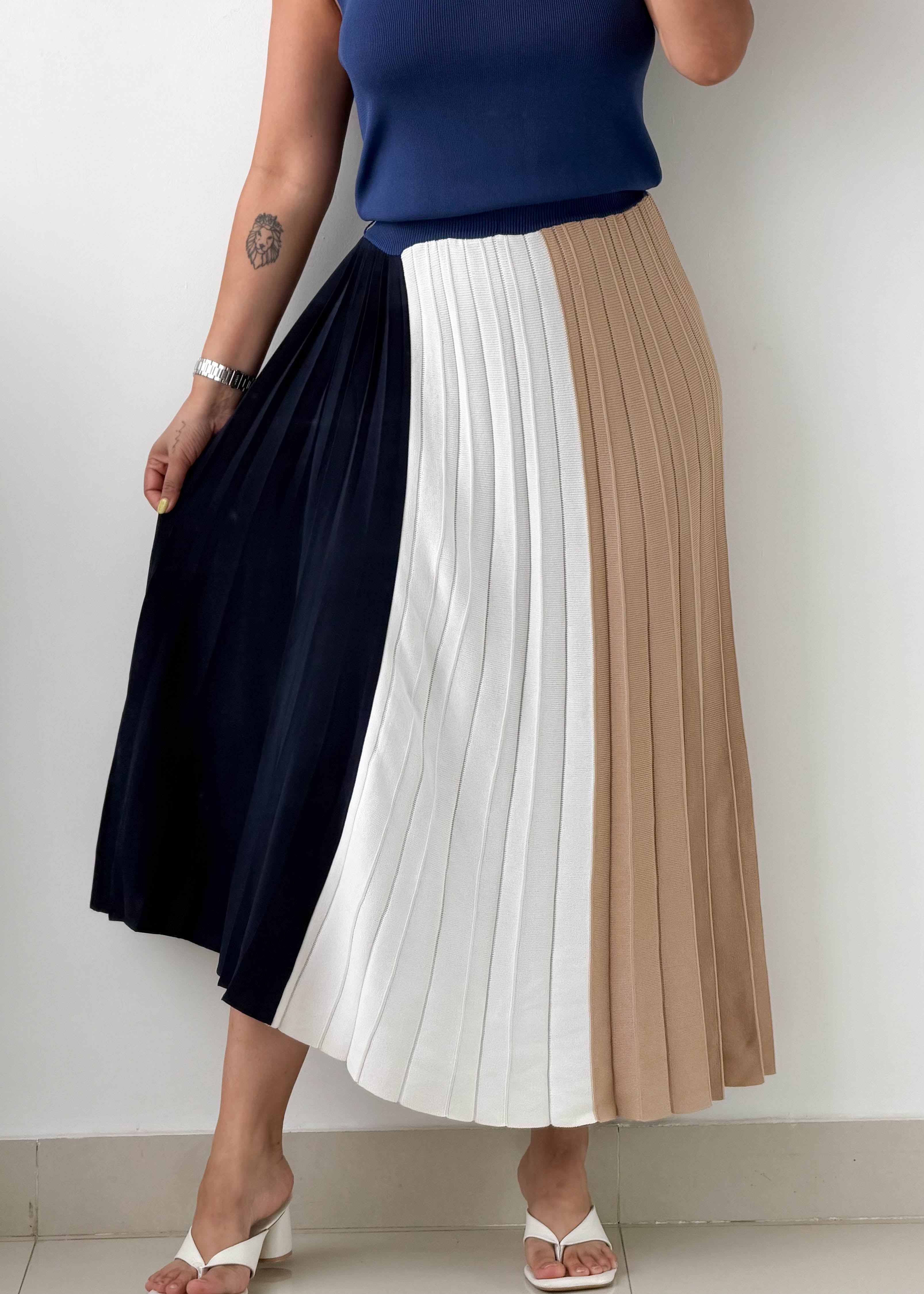 S-M Navy Color Block Pleated Maxi Dress