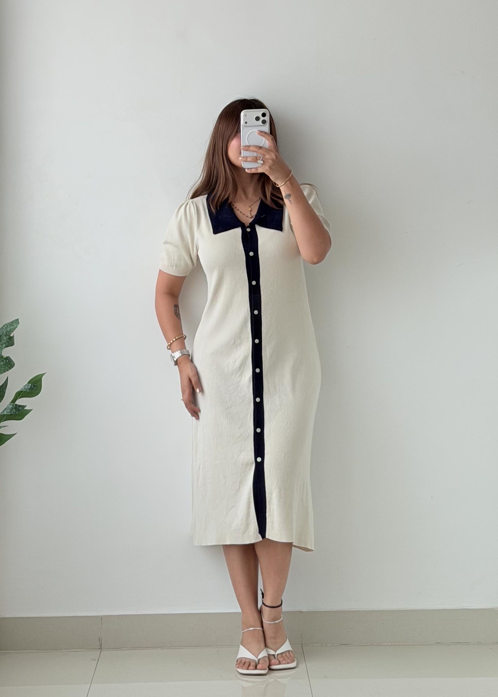 Size S-M & M-L Cream Contrast Collar Knit Midi Dress