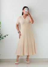 Size S-M Beige Ribbed Pleated Midi Dress