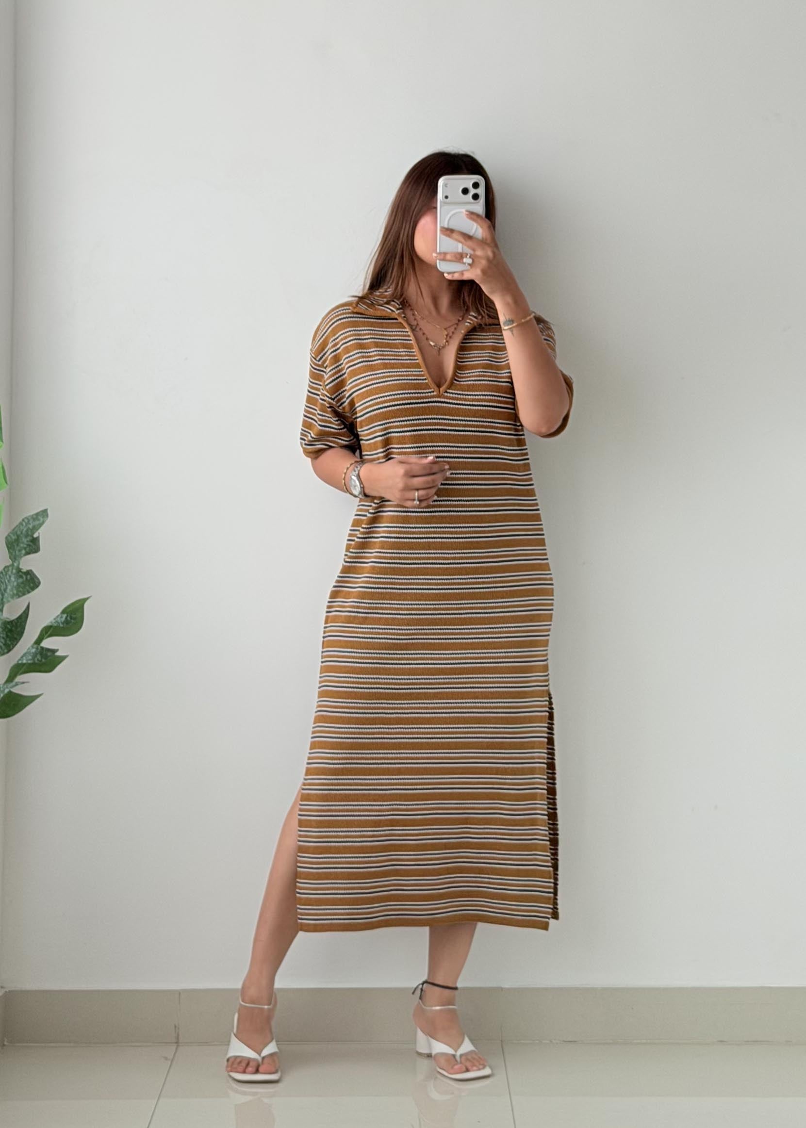 Size M-L Brown Stripe Collared Knit Maxi Dress