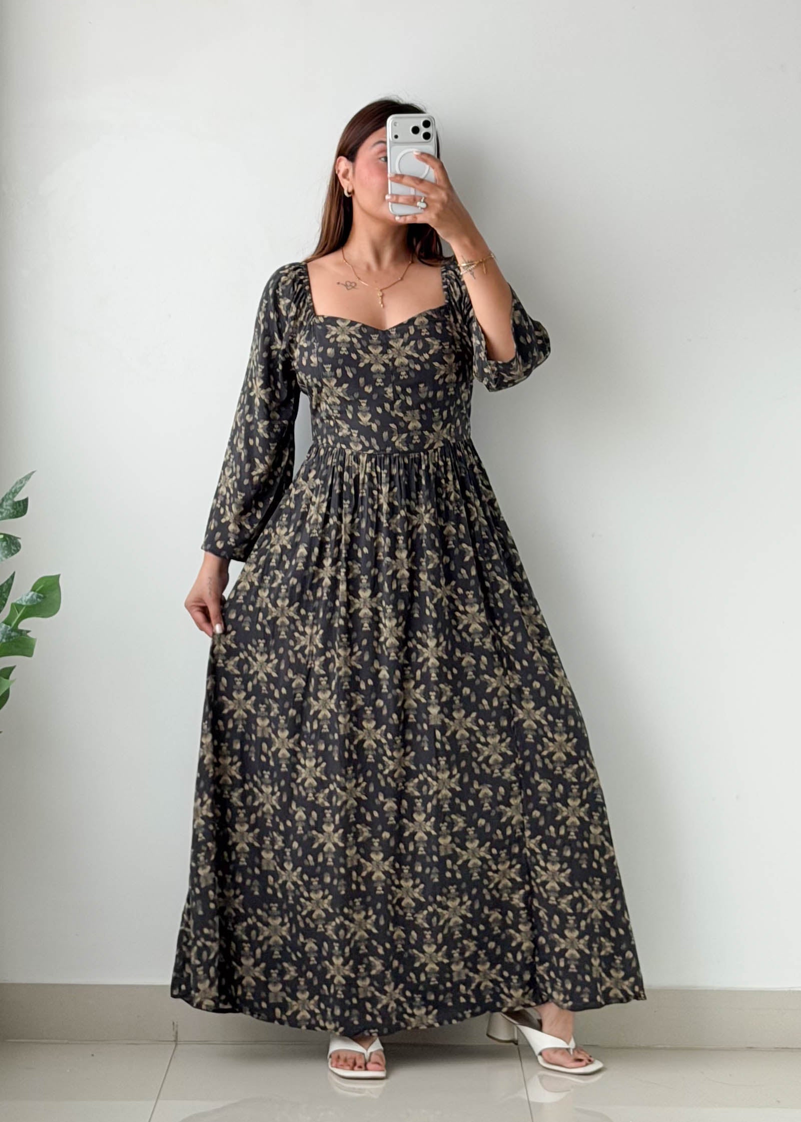 Size S-M Black Floral Printed Midi Dress