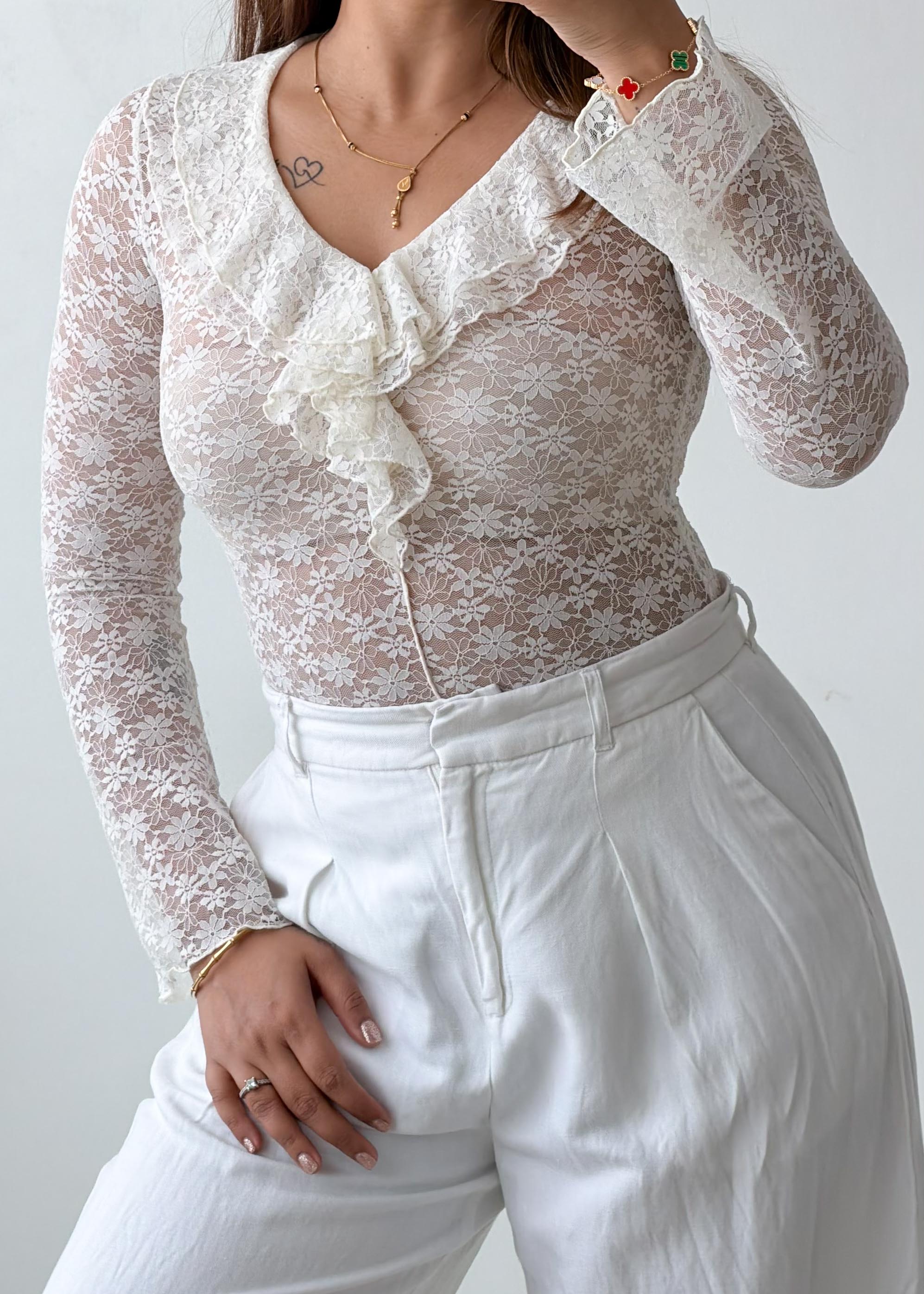 Size XS-S White Floral Lace Ruffle Top