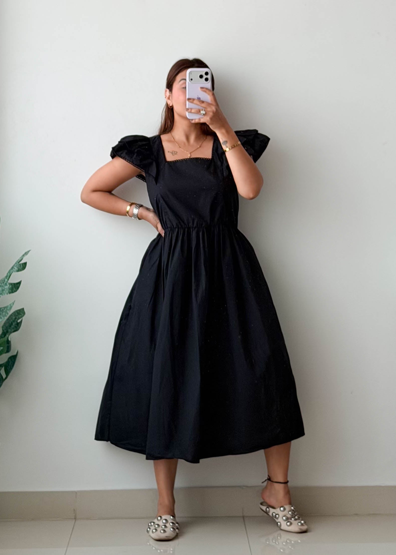 Size M-L Black Puff Sleeve Midi Dress