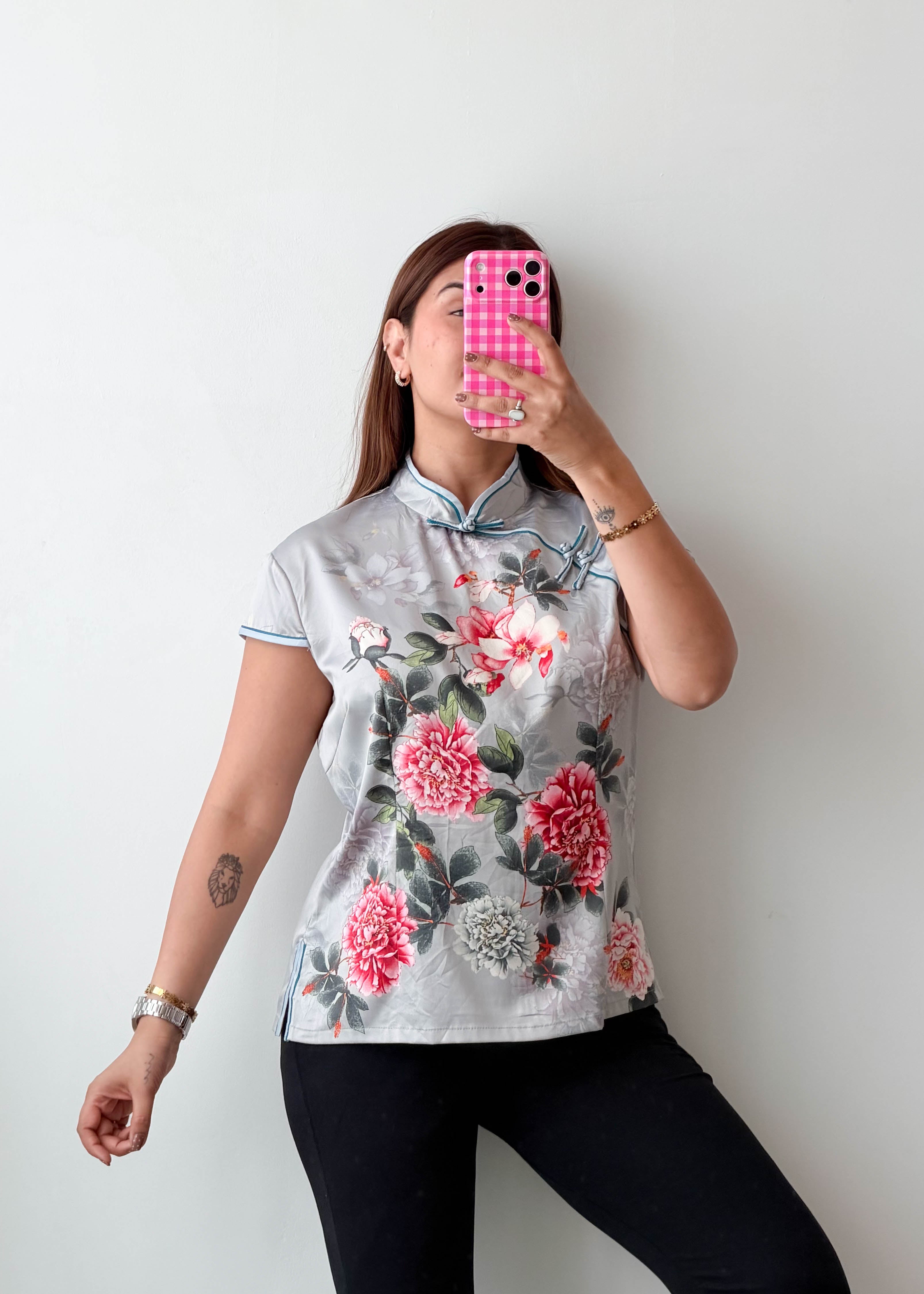 Size M Grey Floral Mandarin Collar Top