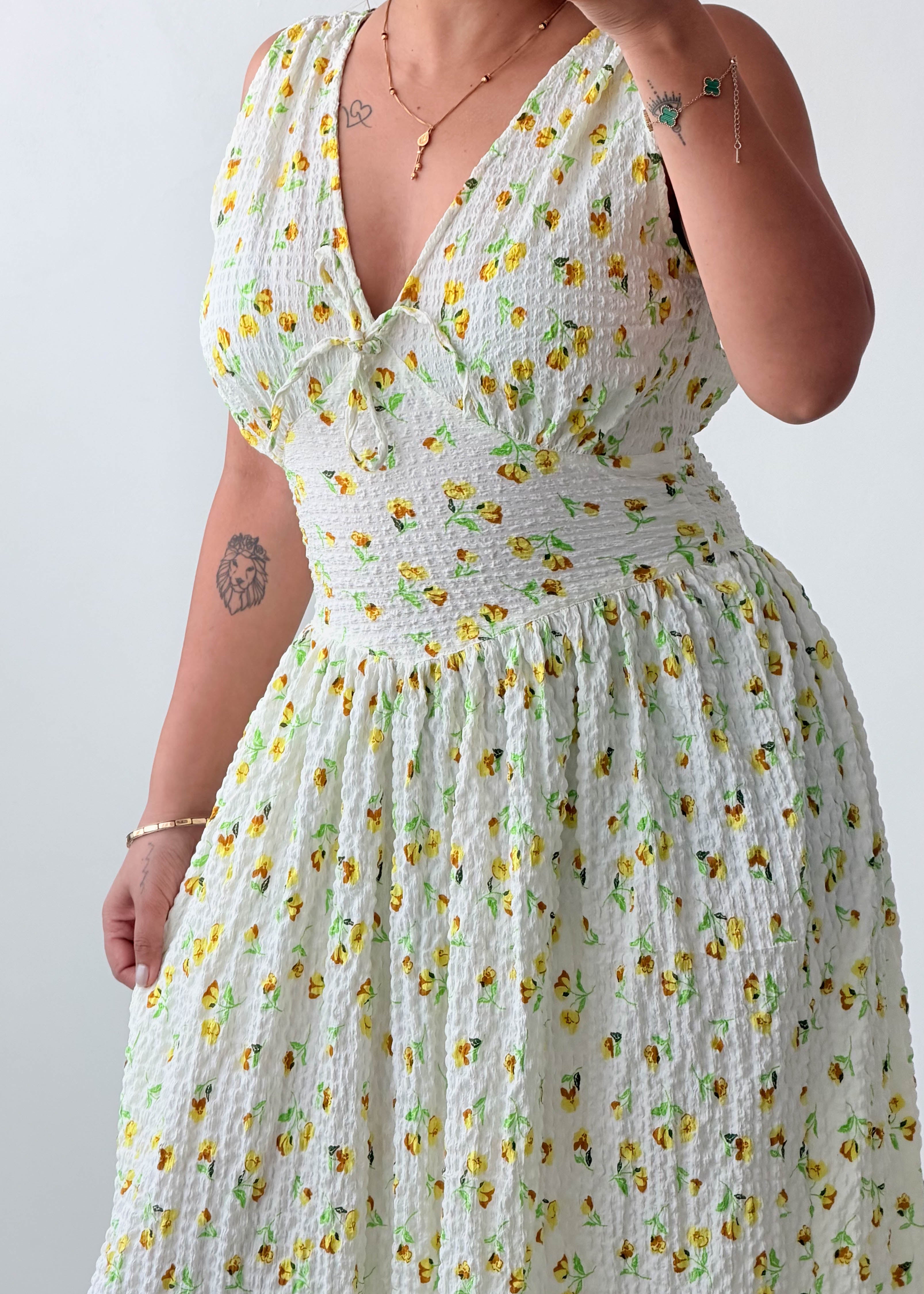 Size M-L White Floral Maxi Dress