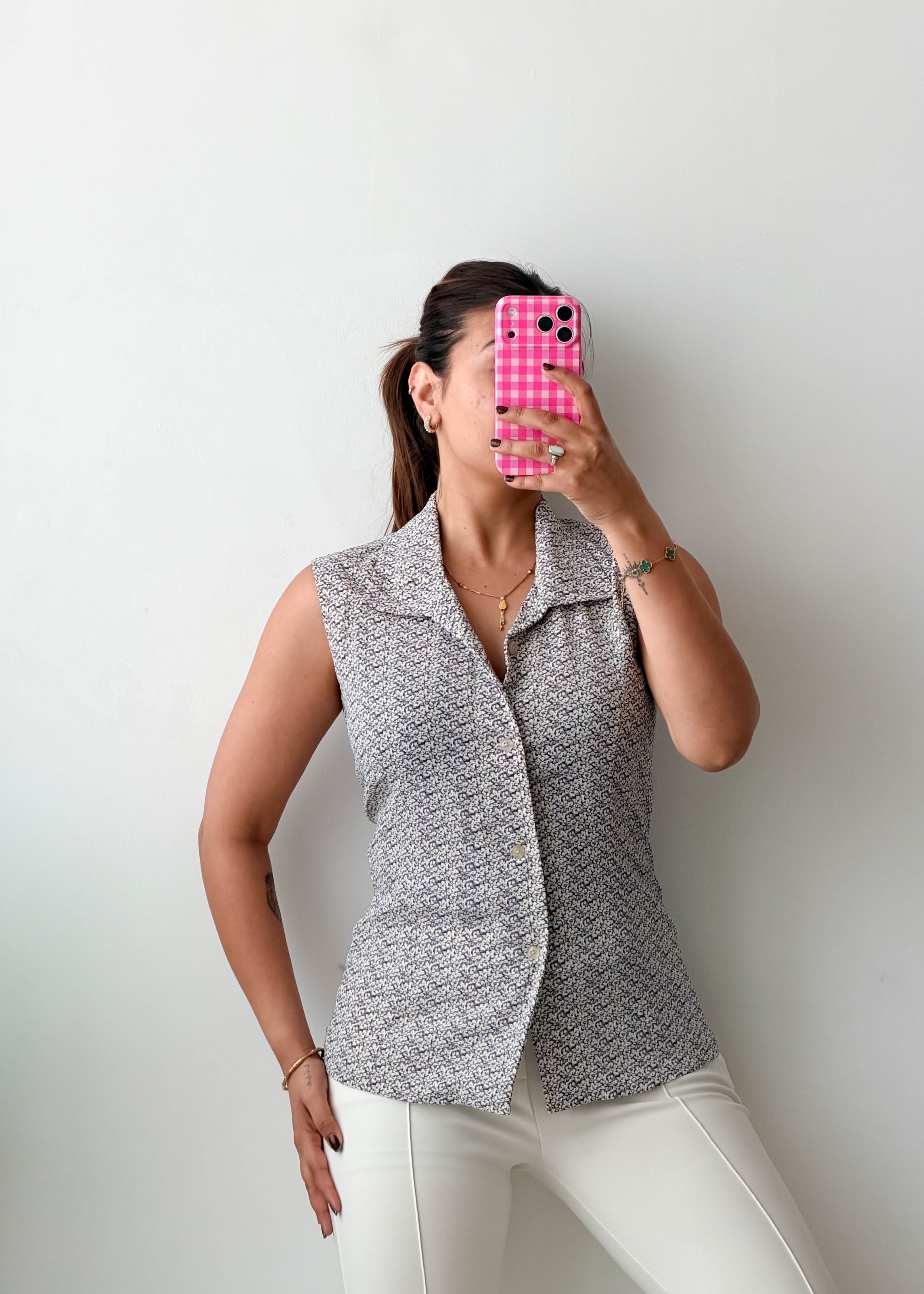 Size XS-S Grey Textured Sleeveless Shirt