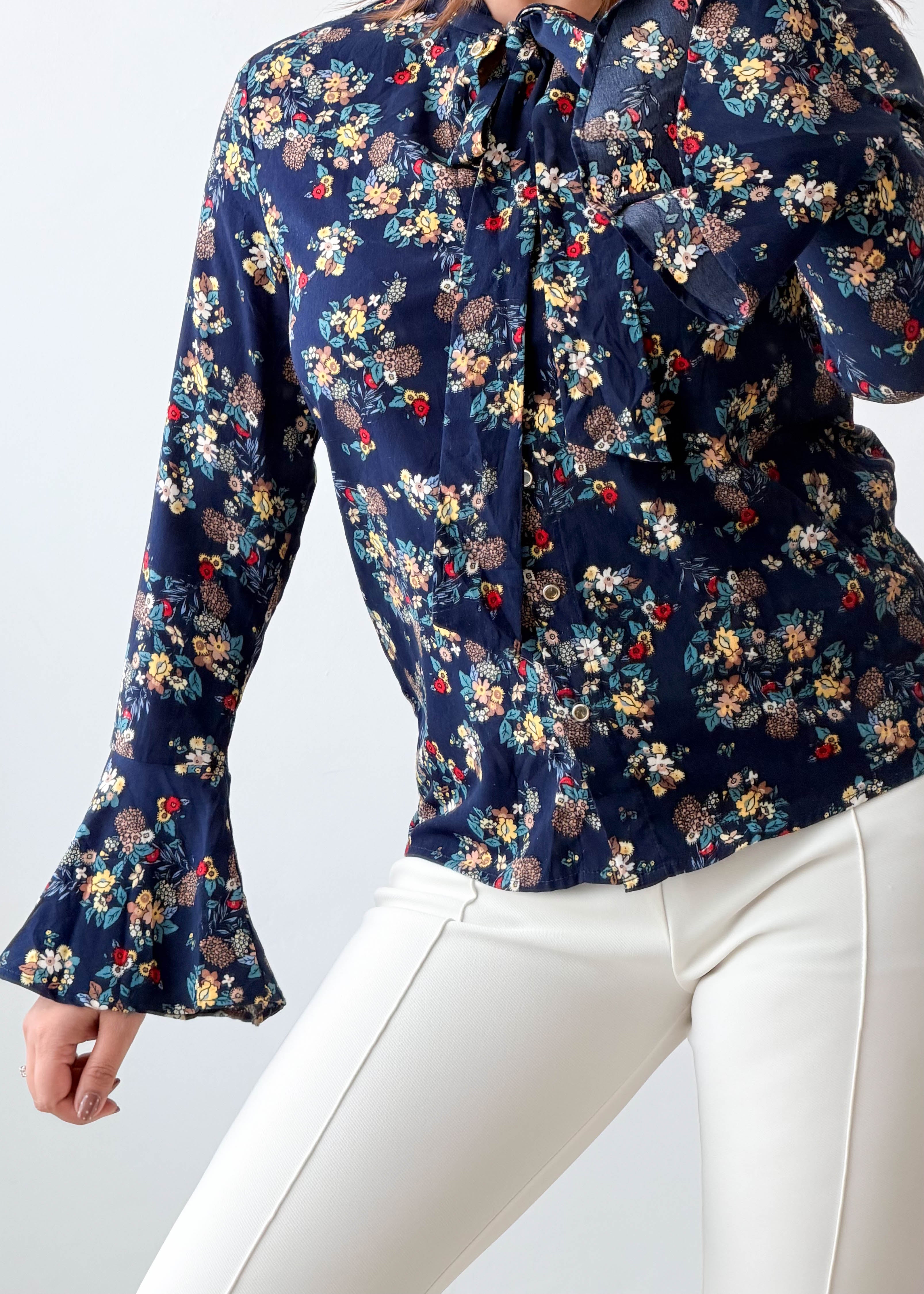 Size XS-S Navy Floral Tie-Neck Shirt Top