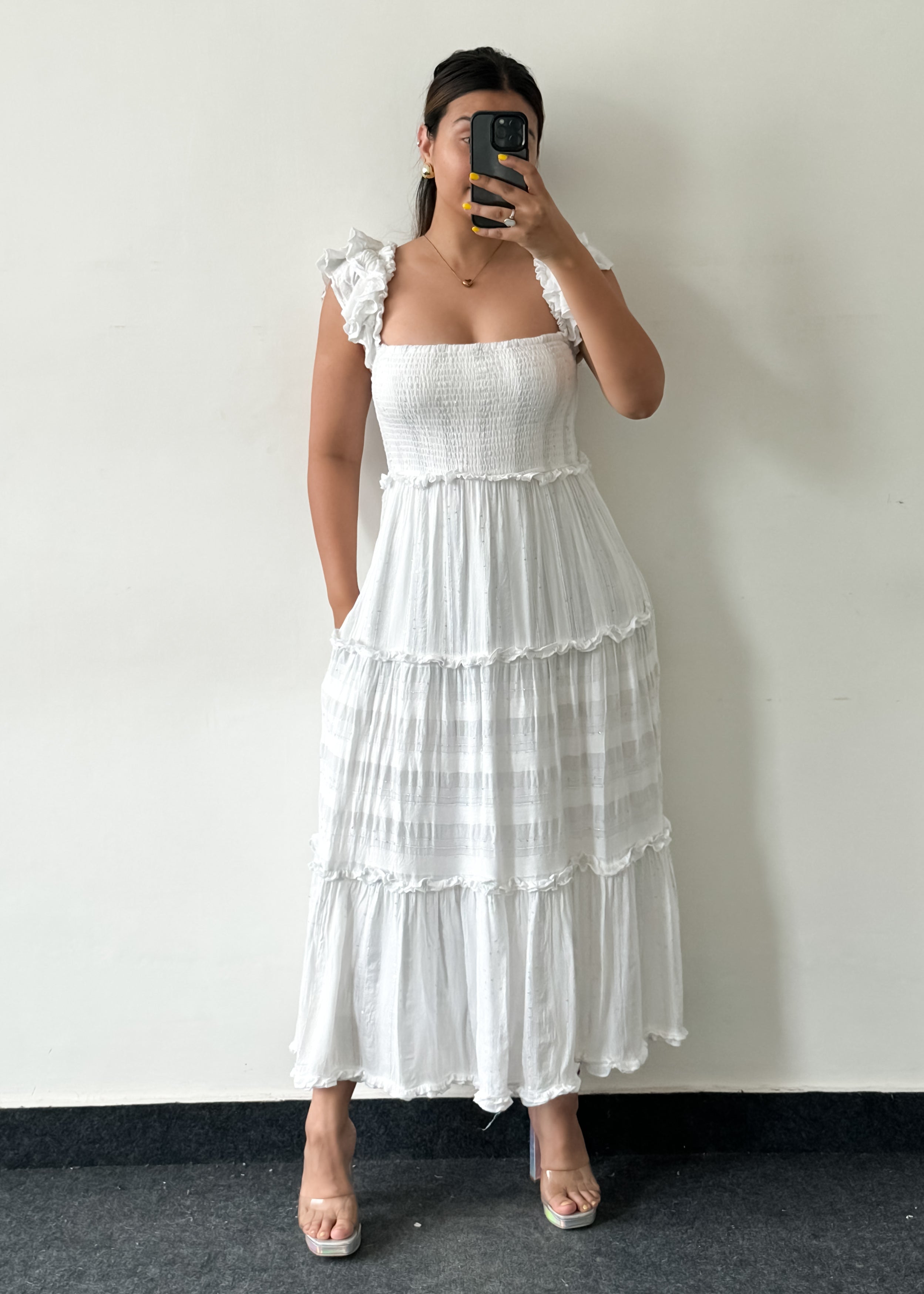 Pretty White, Size: XS-M